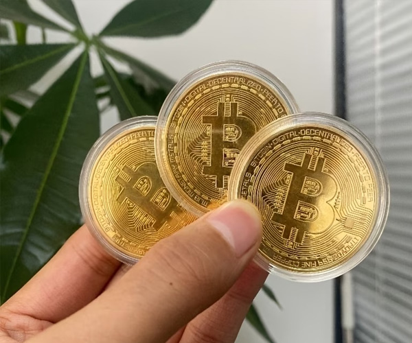 Moneda Bitcoin Dorado 1