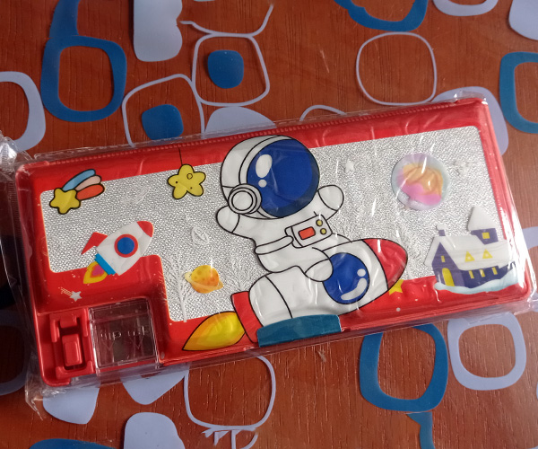 Cartuchera Imantada Doble con tajador Astronauta 1