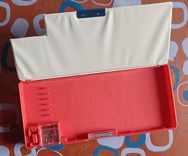 Cartuchera Imantada Doble con tajador Niña 4