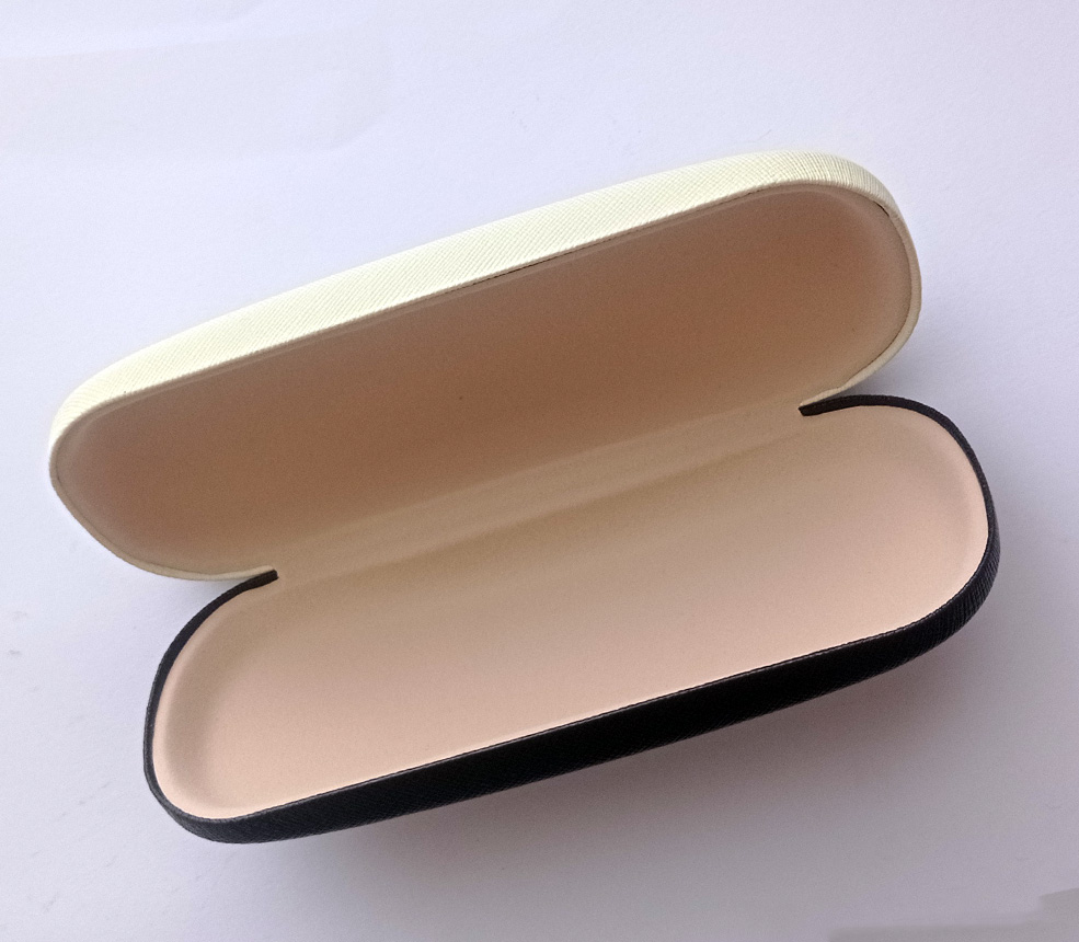 Estuche de Lentes Sailor Moon Color Amarillo 4