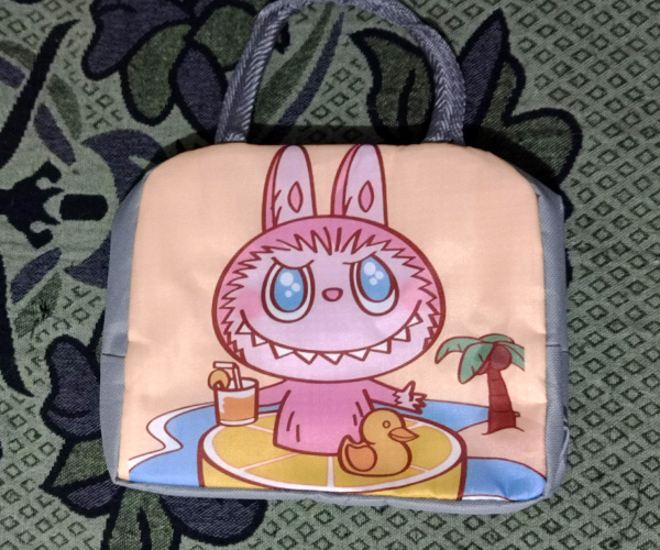 Lonchera Térmica Labubu Gris 1