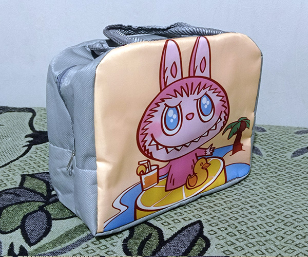 Lonchera Térmica Labubu Gris 3