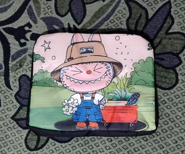 Lonchera Térmica Labubu Negro 1