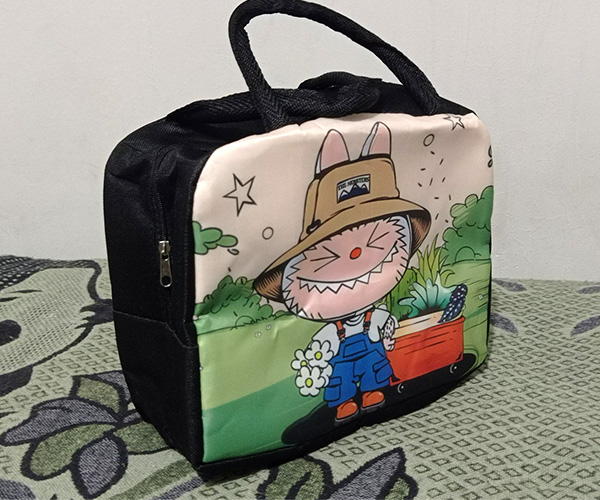 Lonchera Térmica Labubu Negro 3