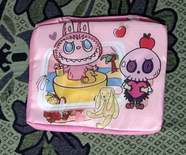 Lonchera Térmica Labubu Rosado 1