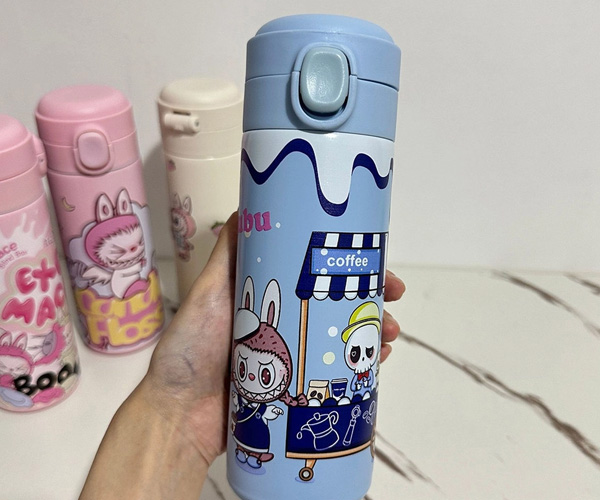 Termo Labubu 420ml Celeste 1