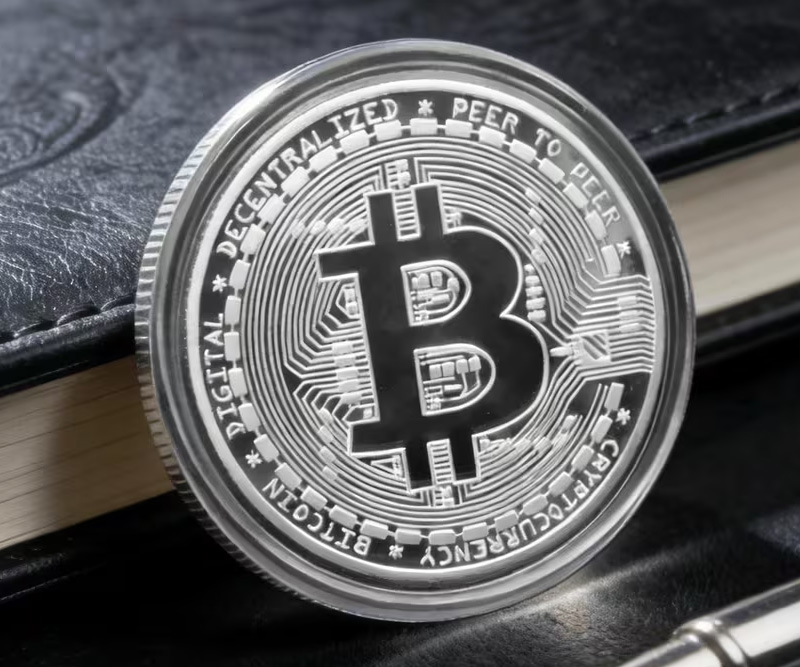 Moneda Bitcoin Plateado